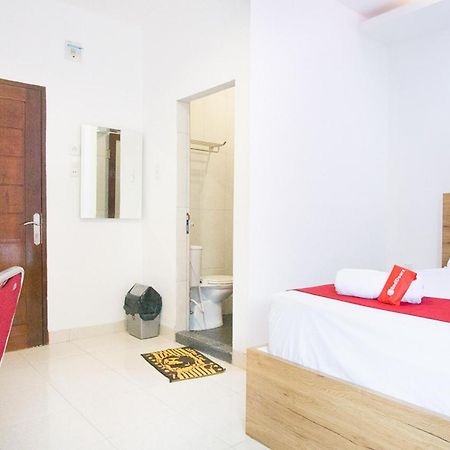Reddoorz @ Rs Adam Malik Medan Hotel Exterior foto