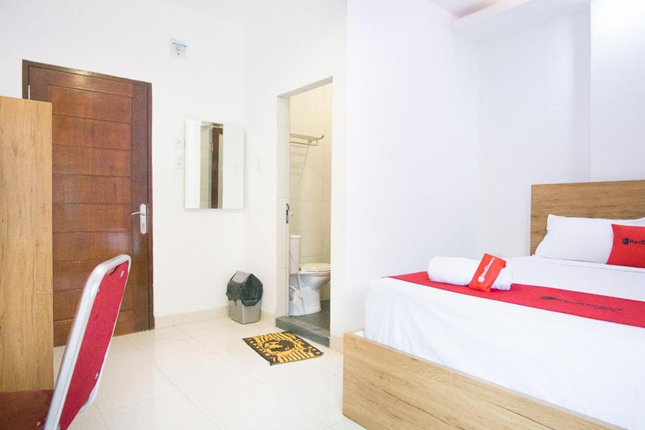 Reddoorz @ Rs Adam Malik Medan Hotel Exterior foto