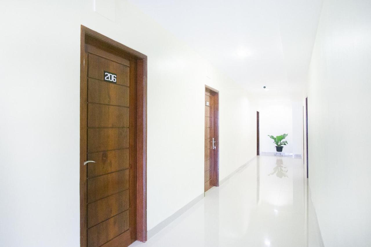 Reddoorz @ Rs Adam Malik Medan Hotel Exterior foto